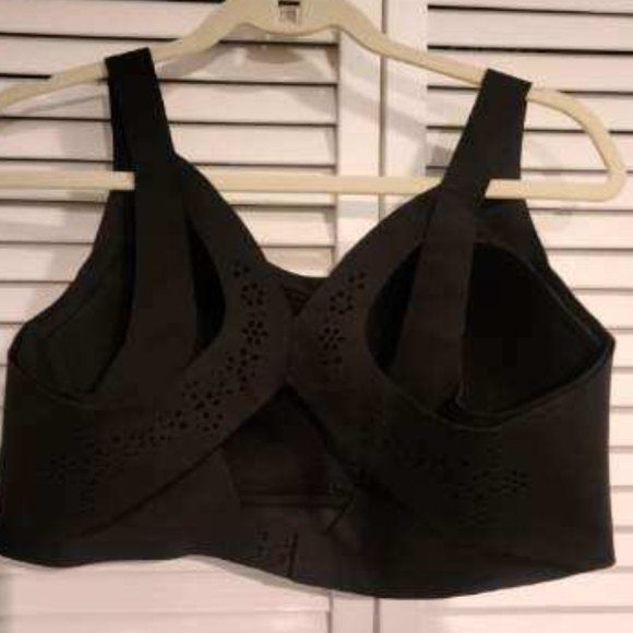 Victoria Secret Angel Max Sport Bra -black laser cut padded 38C - Picture 3 of 6